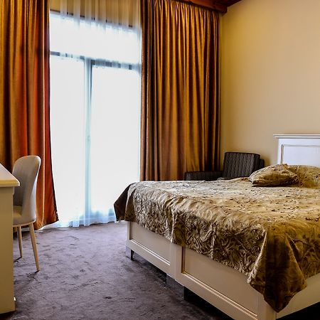 East Legend Hotel バクー エクステリア 写真