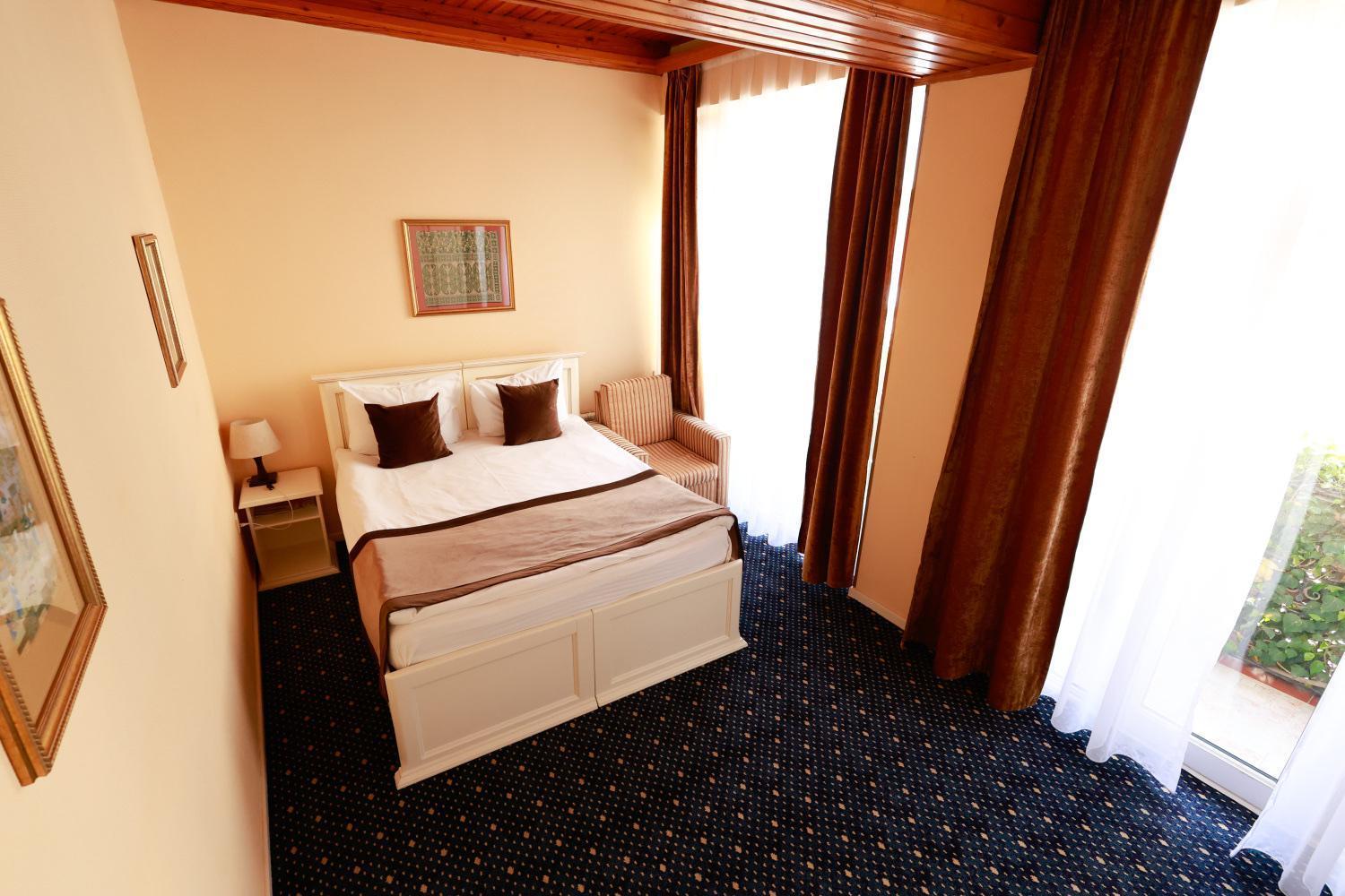East Legend Hotel バクー エクステリア 写真