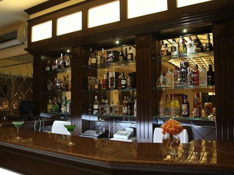 East Legend Hotel バクー エクステリア 写真